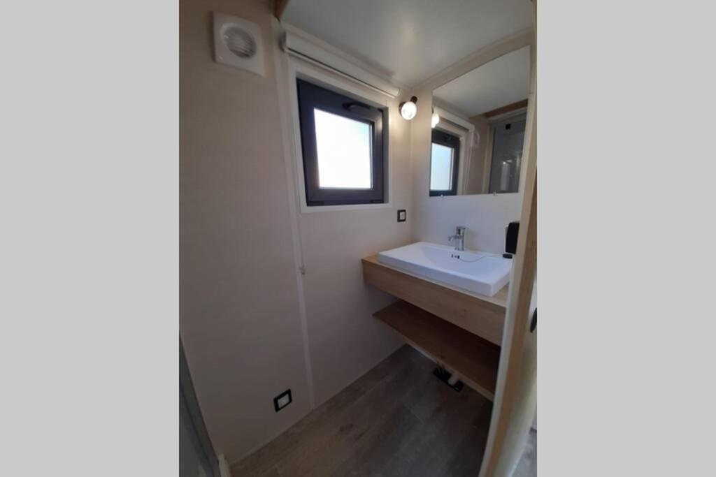 Maison Tiny House 2 Chambres Soulac A 500M Plage Bagian luar foto