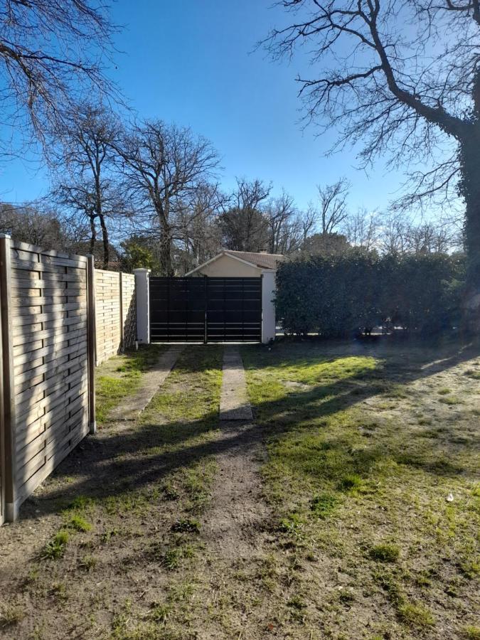 Maison Tiny House 2 Chambres Soulac A 500M Plage Bagian luar foto